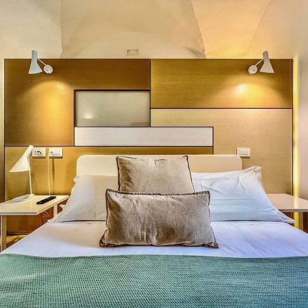 Santacroce Luxury Rooms Lecce Exterior foto