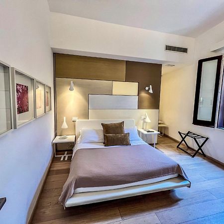 Santacroce Luxury Rooms Lecce Exterior foto
