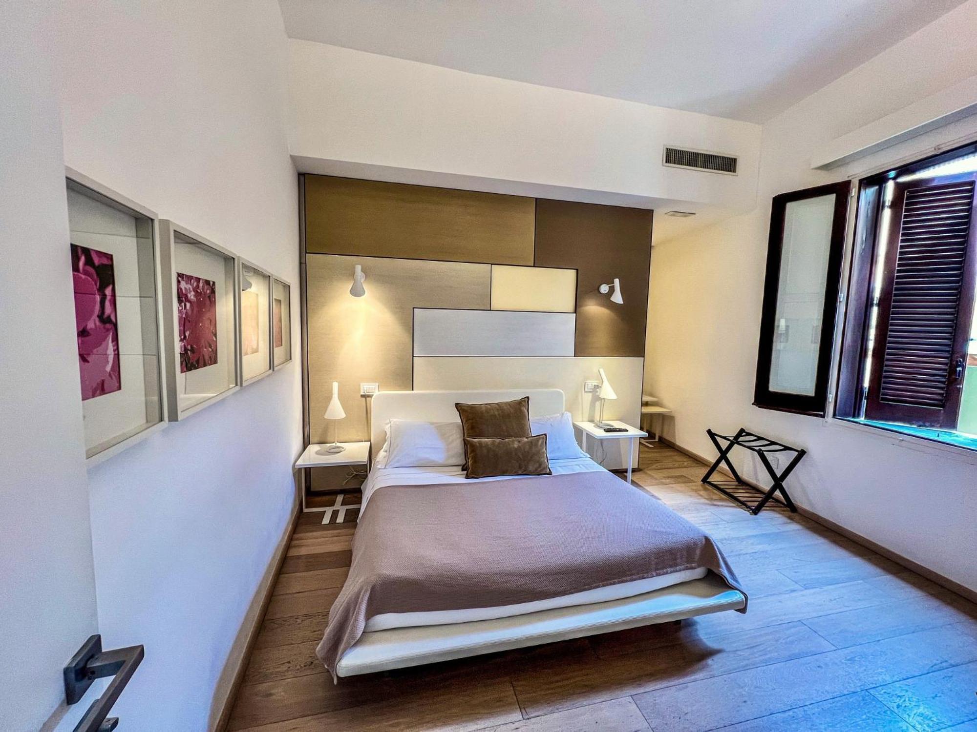 Santacroce Luxury Rooms Lecce Exterior foto